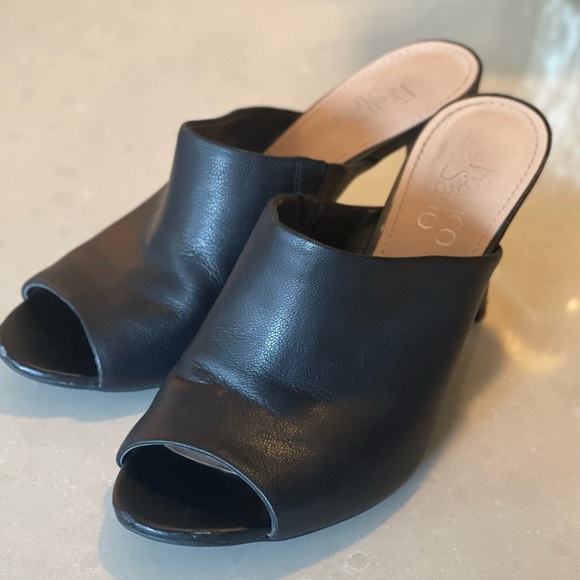 ❌SOLD❌Franco Sarto Black Peep Toe Mules, Sz 8 - Picture 2 of 9